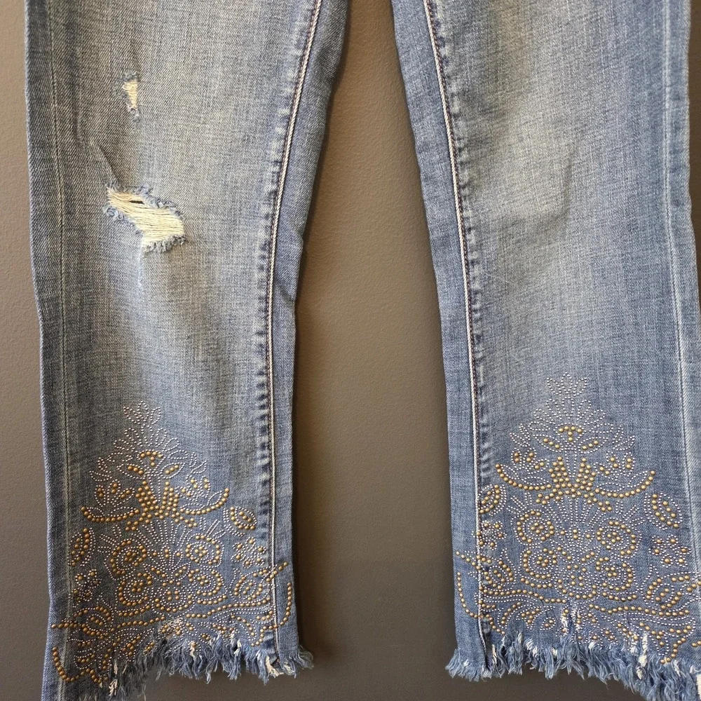 NWT Free People‎ BlankNYC Jeans Women's Size 24 Boho Fray Crop Studs Embroidered